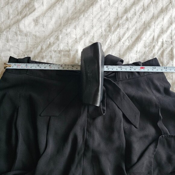 Aritzia Sunday Best Westley Short - 2018 - Black - Sz 6 - Picture 10 of 11